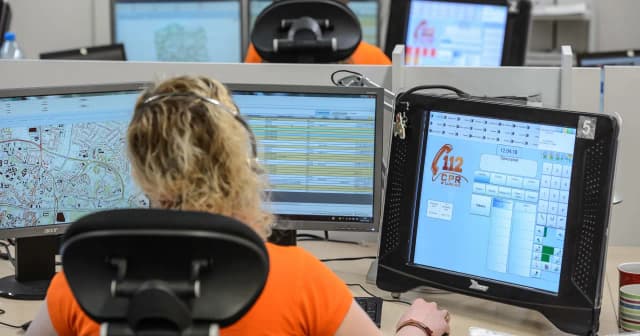 Kiedy pogotowie wzywa policję? 5 kluczowych sytuacji Kiedy pogotowie wzywa policję? 5 kluczowych sytuacji