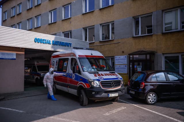 Kiedy pogotowie zabiera do szpitala? 5 kluczowych sytuacji Kiedy pogotowie zabiera do szpitala? 5 kluczowych sytuacji