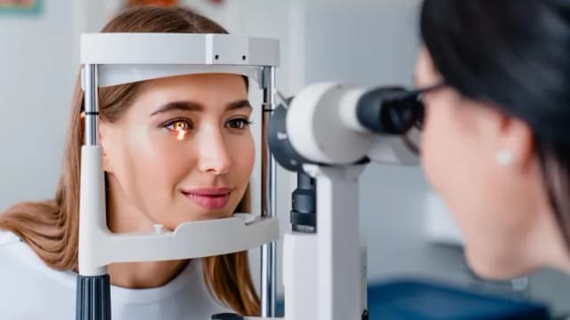 Badanie dna oka: 7 groźnych chorób, które może wykryć Badanie dna oka: 7 groźnych chorób, które może wykryć